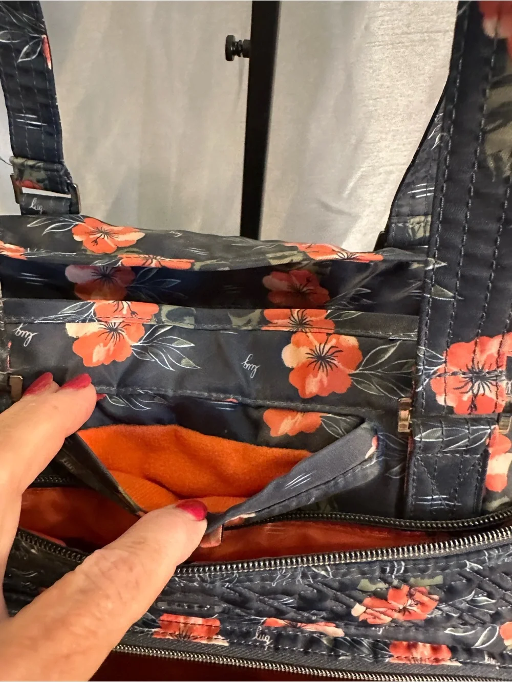 lug Quilted Floral Tote in Black with Orange Flowers - Picture 6 of 9
